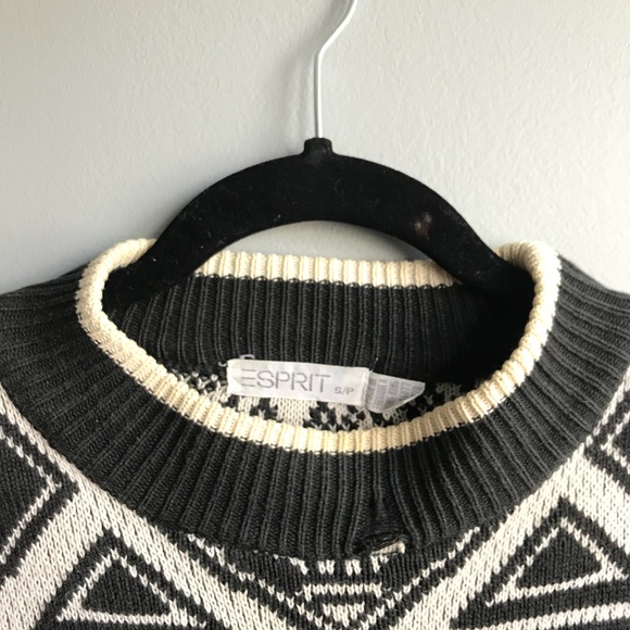 Oversized Black & White Patterned Sweater - Picture 3 of 6